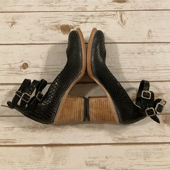 Freebird By Steven Randi Black Embossed Snake Skin Heel Size 8 - Picture 10 of 10